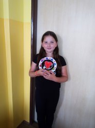 SLUNÍČKA - VYRÁBÍME VĚNEČEK KE DNI MATEK - KVĚTEN 24-25