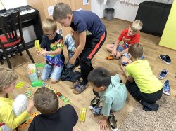 LIŠÁCI - DEN S OBLÍBENOU HRAČKOU - ZÁŘÍ 25-26